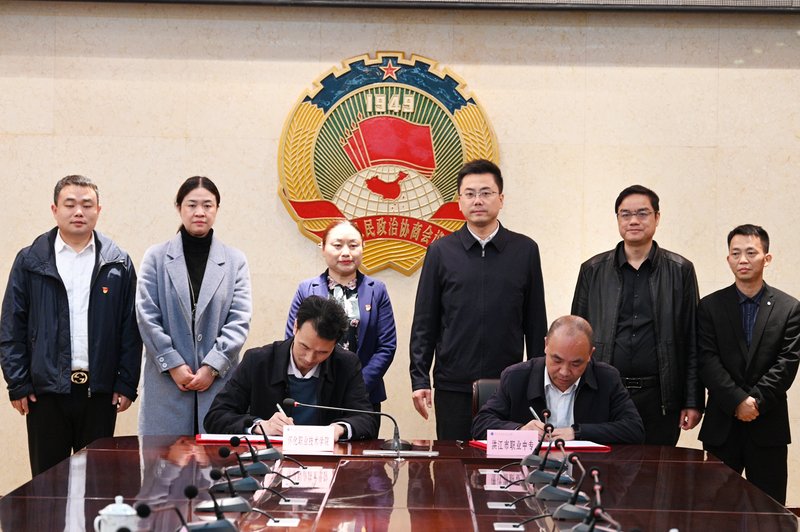 1682669086990003766.jpg DSC_8412.jpg